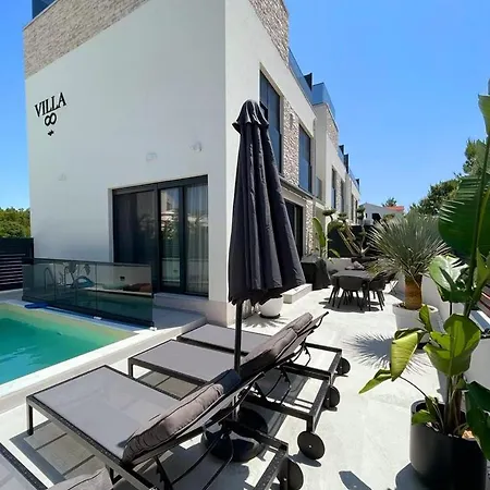 8 With Roof Pool * Vodice